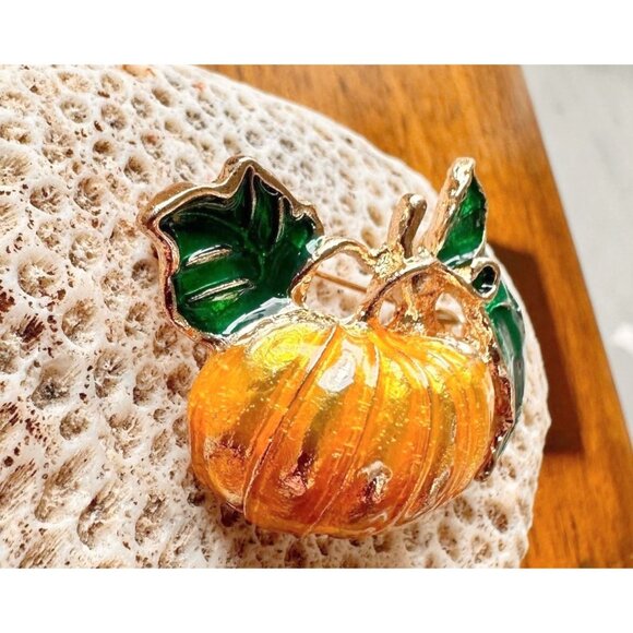 Pumpkin Brooch Pin New Fall Leaves Thanksgiving Bountiful Harvest Festiv… - Picture 7 of 10
